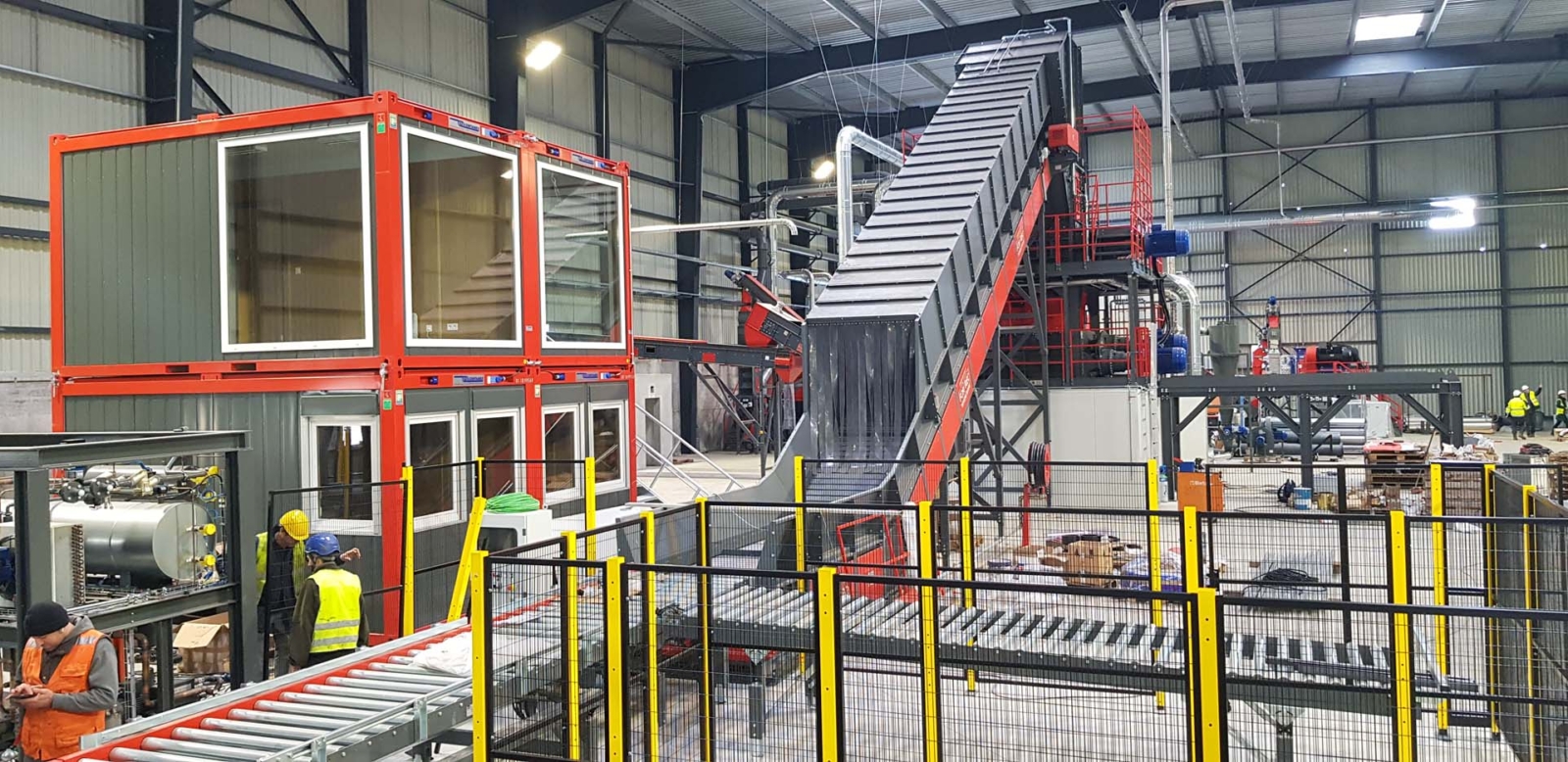 Refrigerator recycling plants: how they work and what materials they recover