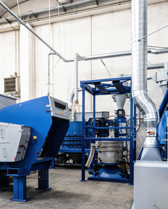Wire recycling plant