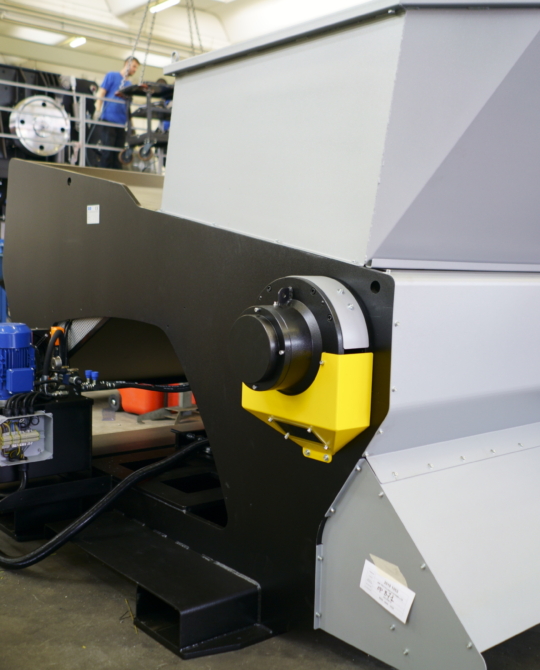 COMPACT SINGLE SHAFT GRINDER AE COMPACT SINGLE SHAFT GRINDER AE